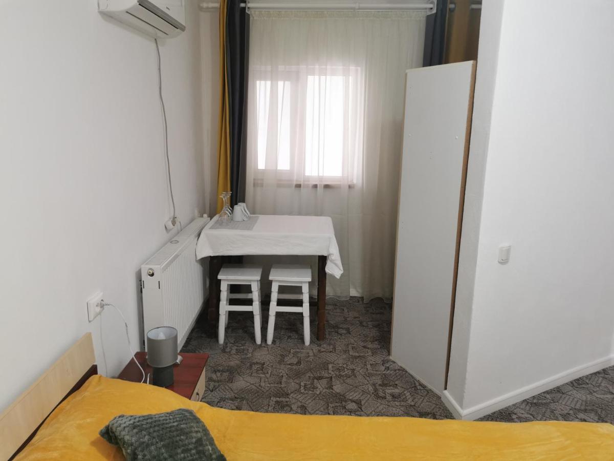Casa Davison Apartment Târgu Jiu Екстериор снимка