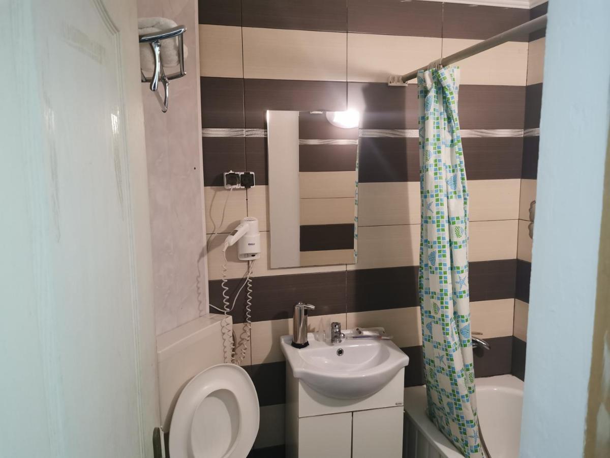 Casa Davison Apartment Târgu Jiu Екстериор снимка