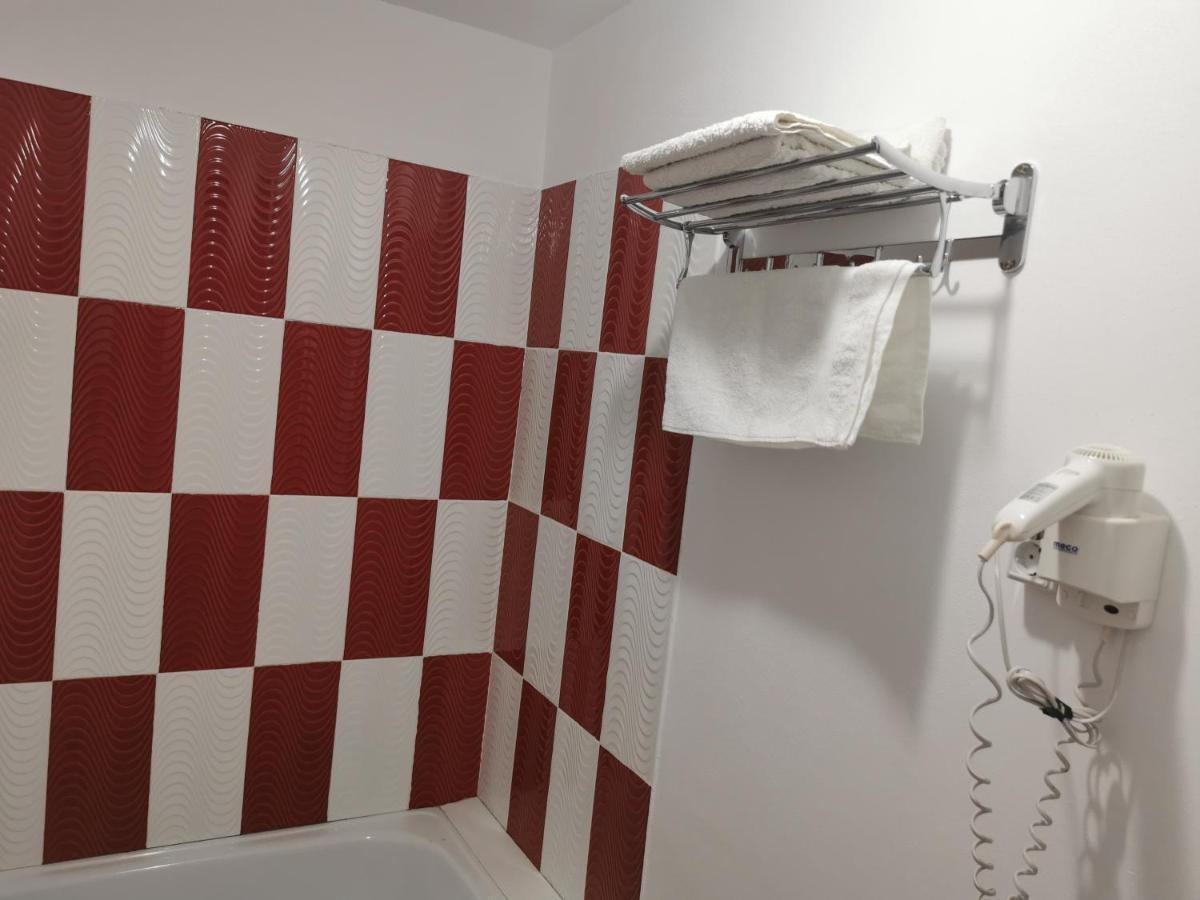 Casa Davison Apartment Târgu Jiu Екстериор снимка