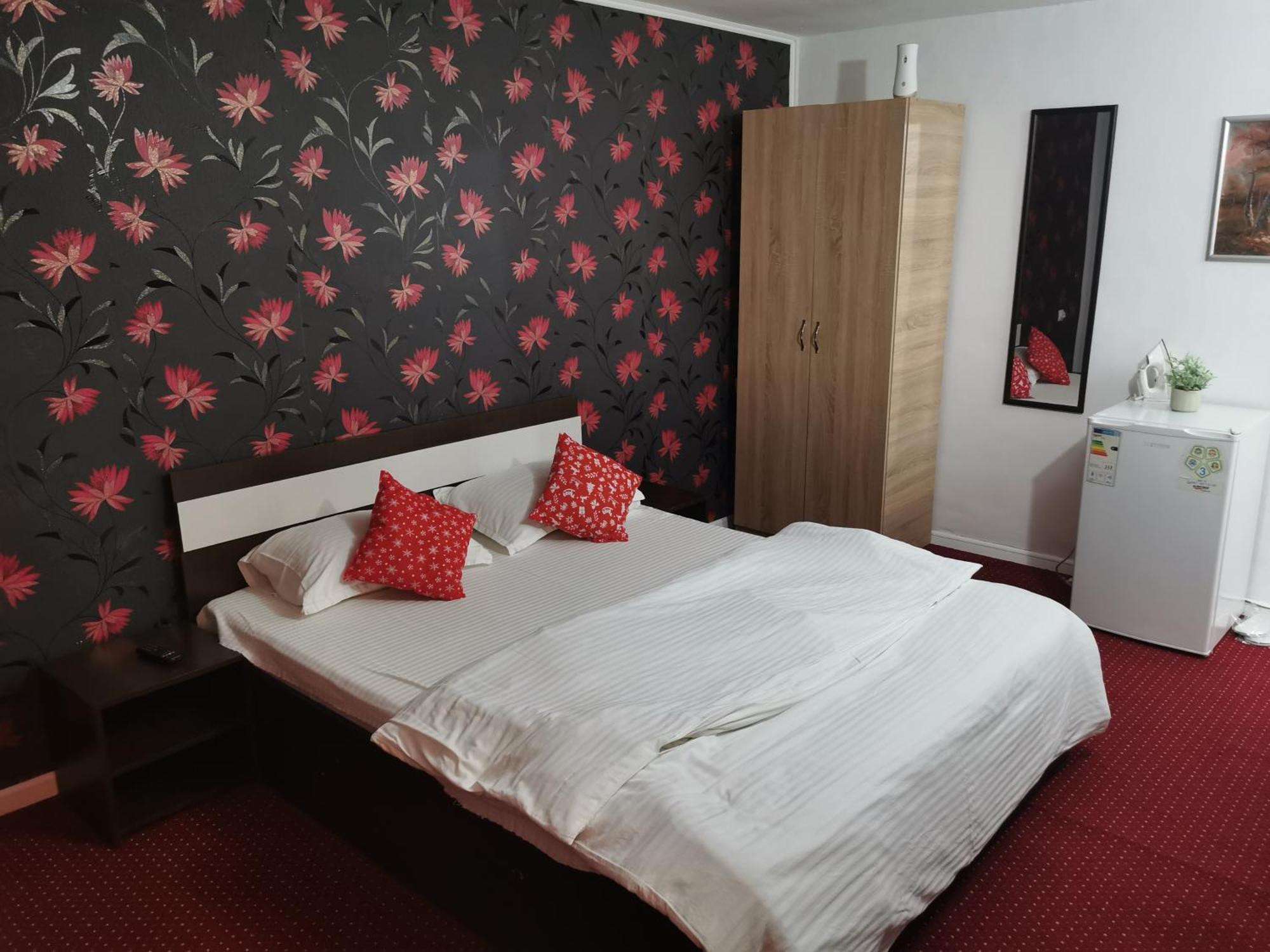 Casa Davison Apartment Târgu Jiu Екстериор снимка