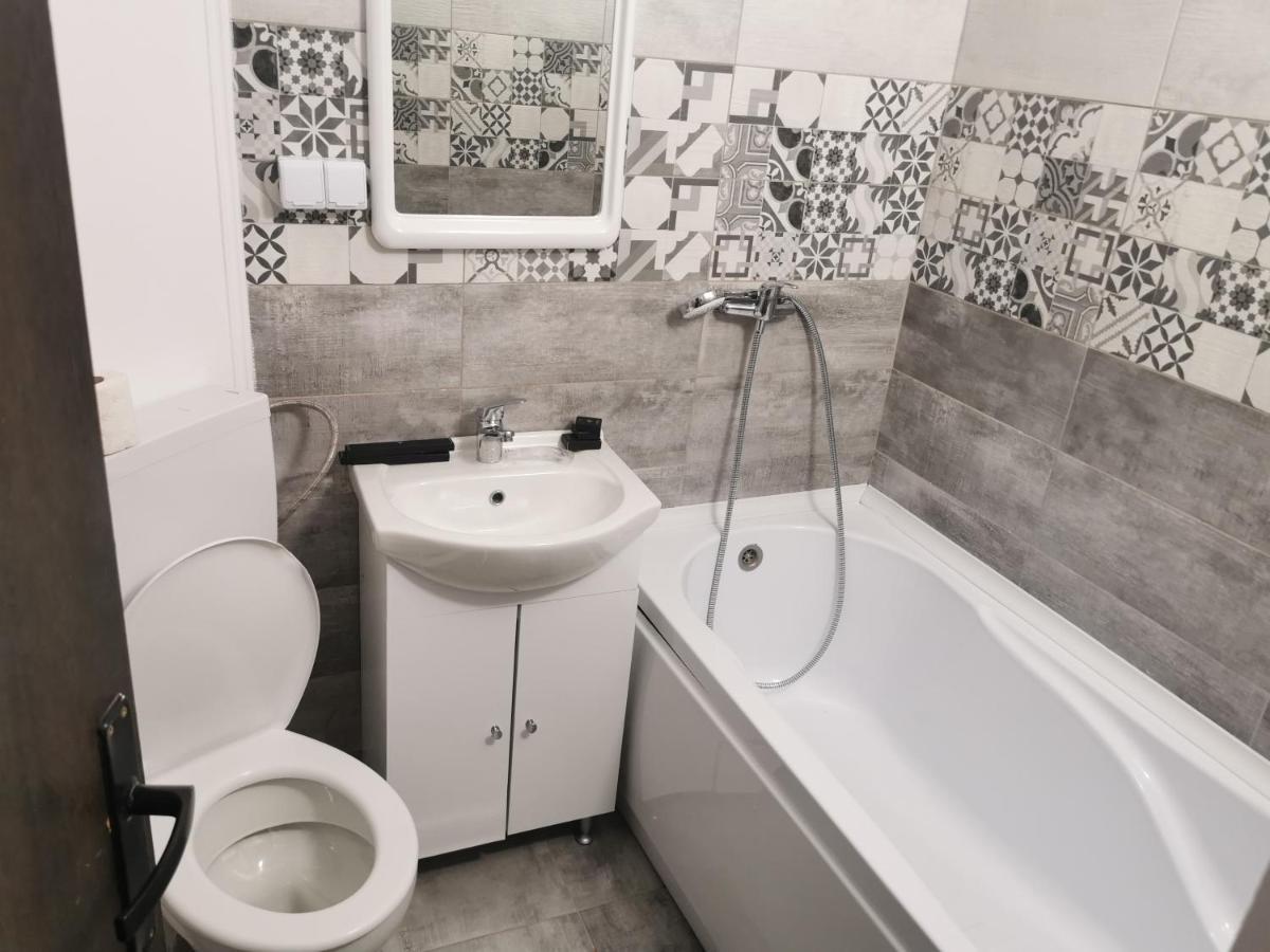 Casa Davison Apartment Târgu Jiu Екстериор снимка