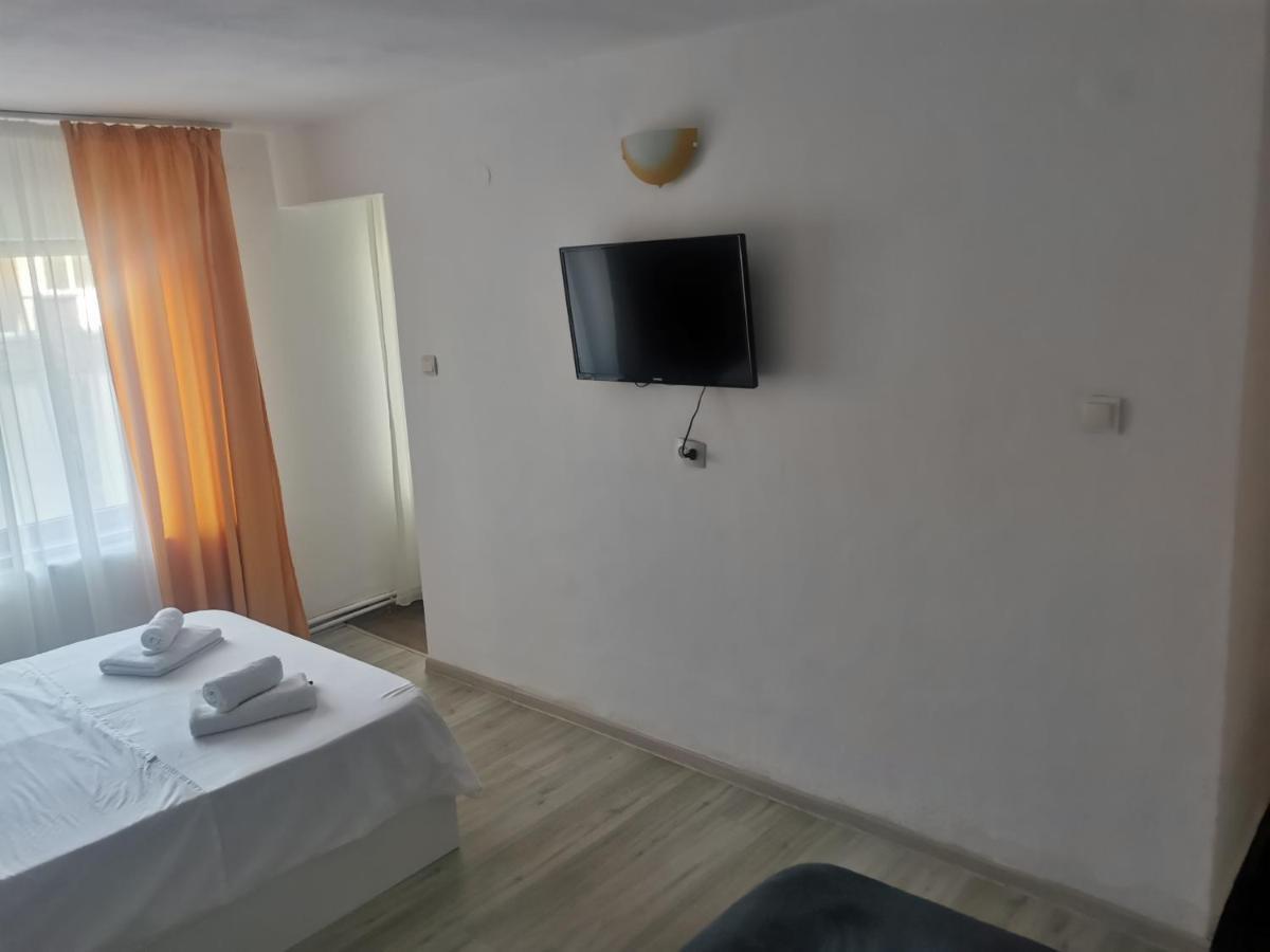 Casa Davison Apartment Târgu Jiu Екстериор снимка