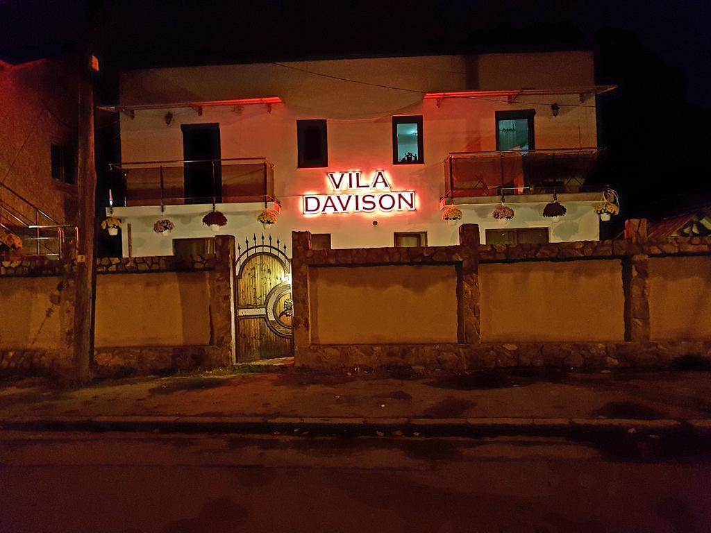 Casa Davison Apartment Târgu Jiu Екстериор снимка