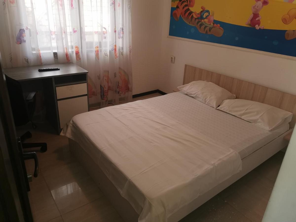 Casa Davison Apartment Târgu Jiu Екстериор снимка